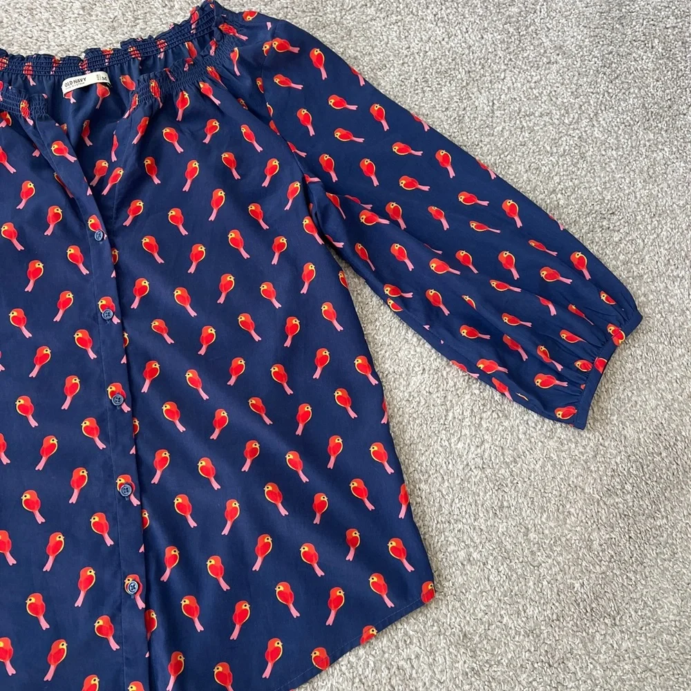 Old Navy Navy Blue Blouse with Red Birds, 3/4 Puff Sleeve, Curve Hem Lightweight